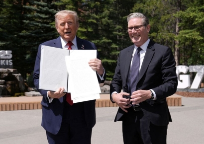 트럼프, 英과 관세 협정 서명…캐나다·日·EU도 정상회담