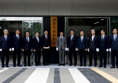 국정기획위 본격 가동 "오늘 중 정부조직개편TF 구성할 것"