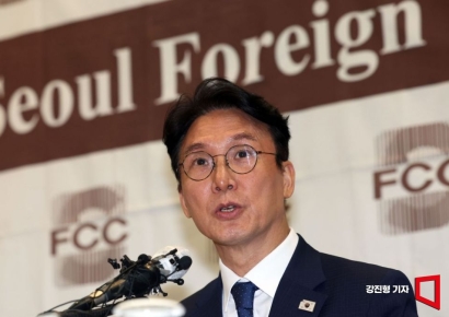 [포토] 취재진 질문에 답하는 김민석 국무총리 후보자