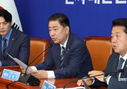 [포토] 민주 "내란 세력 망동 이어져…3대 특검 방해 시도 용납 않을 것"