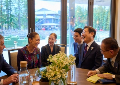 G7 데뷔전서 '돌발 변수'…李대통령, 대안 외교로 승부수