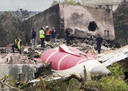 "비행기 절대 안탈 것"…에어인디아 추락 촬영 10대 트라우마 호소