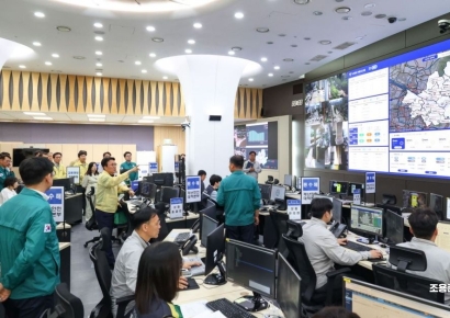 [포토] 장마 예방 점검하는 김민석 후보자