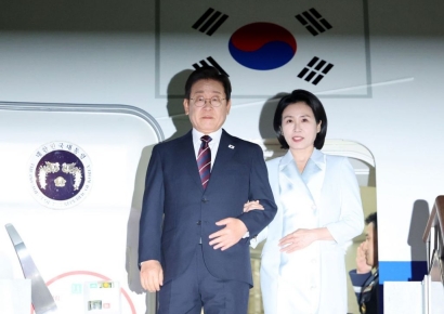 [속보] 李대통령, G7 일정 마치고 서울 도착 