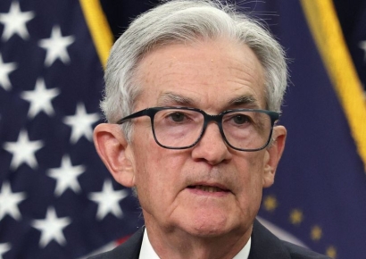 파월 "몇 달 내 관세發 인플레"…금리인하 올해 2회 유지, 내년 1회로 하향