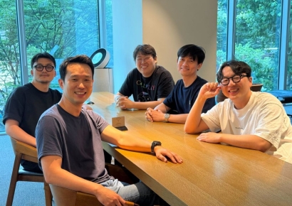 "영어 몰라도 '미국 주식' 투자 걱정 없어요"…3만 명이 선택한 AI 번역 서비스  