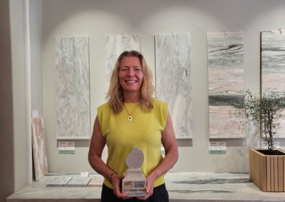 40년간 돌만 만진 여성...대리석 채굴 한우물 팠더니 '개척자상' 수상