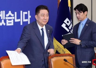 [포토] 최고위 참석하는 김병기 직무대행