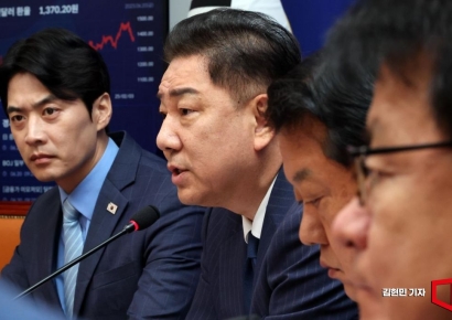 [포토] 김병기 “윤석열·김용현 재구속해야 진짜 정의 구현”