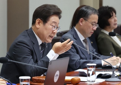 李대통령 기념시계 판매 게시글은 허위…대통령실 "사기 유의" 