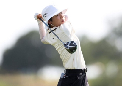 '민무늬 모자' 이소미, 메이저 우승 진군