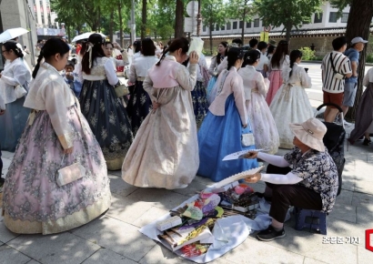 '무비자' 中 단체여행 몰려온다…관광적자 개선될까? 