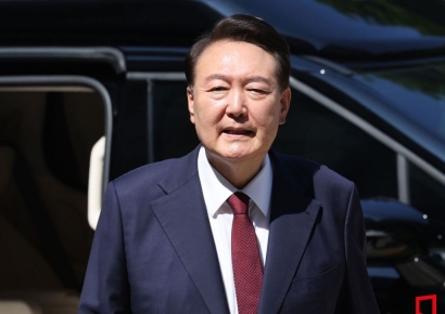 내란특검팀 “尹 피의자 중 1명…끌려다니지 않을 것”(종합)