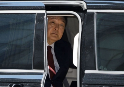 [포토] 尹 전 대통령, 내란 공판 출석