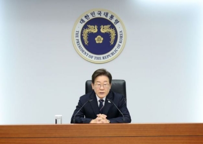 李대통령, 민주당 신임 원내지도부와 만찬…"마칠 때 지지율 더 높은 대통령 되겠다"