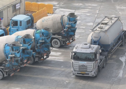 유가 쇼크에 운송비 급증…시멘트·레미콘 원가 부담 '눈덩이'