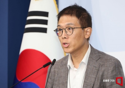 [포토] 소상공인 경영부담완화 지원 발표하는 황영호 단장