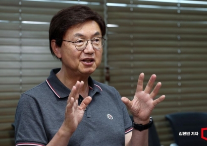 [인터뷰]우유철 전 현대제철 부회장 "불황 탈출 기회 반드시 온다…사람에 투자해야"