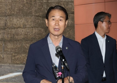 [포토] 소감 밝히는 권오을 장관 후보자