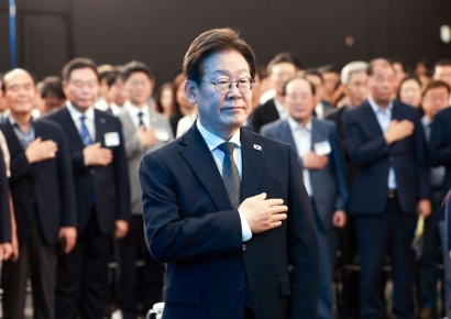 [속보] 李대통령 "광주 공항 문제·대한민국 균형발전 문제 논의"