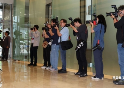 [포토] 강선우 후보자에게 쏠린 관심