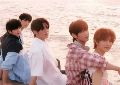 큐브엔터 보이그룹 나우즈, '자유롭게 날아' 中 QQ뮤직 신곡차트 1위