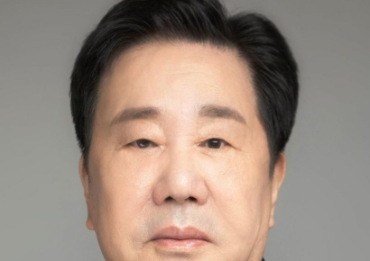 우오현 SM그룹 회장, '고향' 고흥군 신혼부부에게 65인치 스마트TV 쏜다