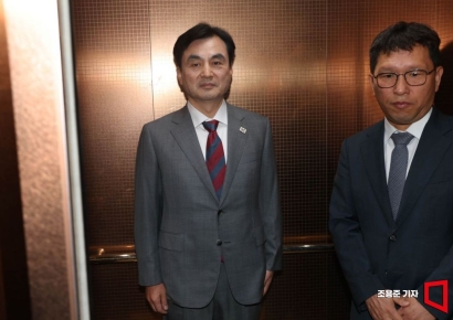 [포토] 안규백 국방부장관 후보자 첫 출근