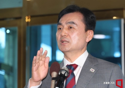 안규백 국방장관, '국군이 김정은 심기 보좌' 野의원에 "망언 사죄하라"