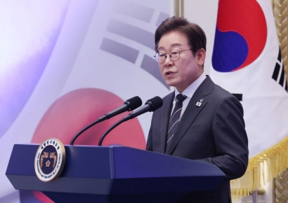 국가유공자에 90도 고개 숙인 대통령 "각별한 관심, 보상, 예우"