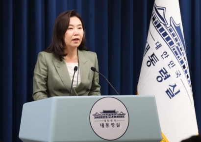 금융당국 '초강수' 집값 규제에 "대통령실 대책 아냐"→"부처와 긴밀 소통"