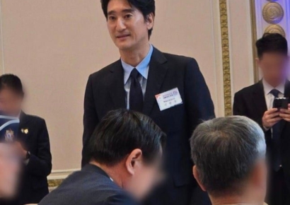 청와대 오찬 간 신현준…李대통령과 찍은 사진 올리며 6·25 참전 父 기려