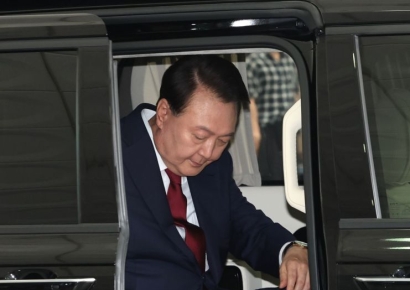 내란특검 "尹, 점심식사 후 사실상 조사 거부…곧 후속 조치 검토"