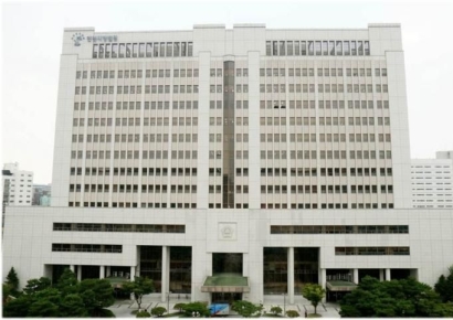 "17번 접대, 대가성 없었다"는 5급 공무원… 법원 판단은