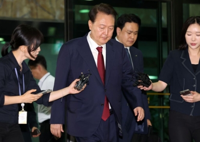 尹측, 30일 내란특검 소환조사 연기 요청…"내달 3일 이후로"