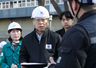 "기회비용 떠올리며 공직 맡아달라" 정년 채운 차관의 마지막 당부