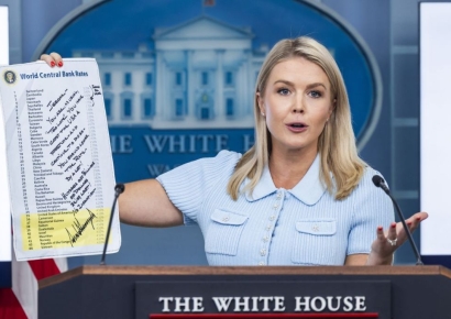 트럼프, 파월에 '금리인하 압박'…한국 등 34개국 언급