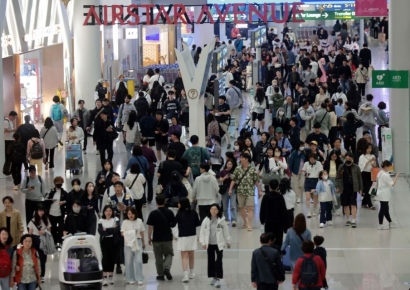 "4602만명 떠났다" 상반기 국제선 '역대 최대'
