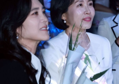 여성기업주간 개막식 참석한 김혜경 여사 "저성장·저출산 위기 극복 앞장서주길"