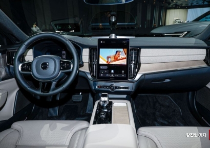 [포토] 볼보 신형 S90 내부 공개