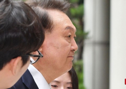 내란특검, 尹 직권남용 등 혐의 구속영장 청구…尹측 "무리한 청구"(종합)