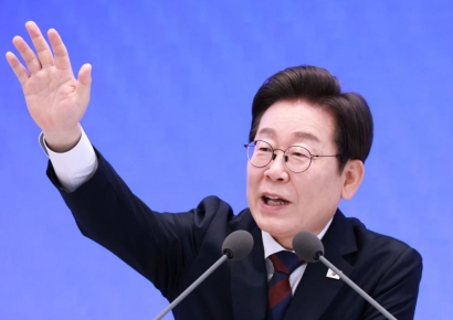 '취임 한 달' 李대통령의 121분 기자회견이 남긴 과제