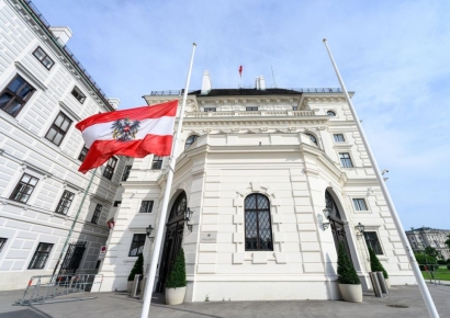 서민 대변한다던 의원들, 알보고니 최고 고소득자…극우정당 내로남불에 난리