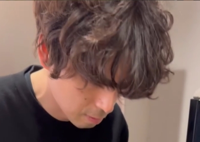 "주문한 라떼서 하트보곤 마음이…" 조현병 외톨이 20년, 아픔 나누는 사장님 됐다 [일본人사이드]