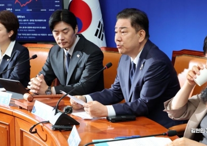 [포토] 김병기 "野, 추경 약속 파기…오늘 본회의서 처리하겠다"