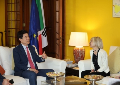 이강덕 포항시장-주한이탈리아 대사, 도시 간 교류 확대 방안 논의