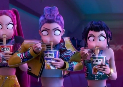 농심 또 전 세계 무료 광고…넷플 1위 영화에 '신라면·새우깡' 유사한 음식 나와 