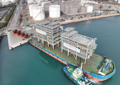 1만t 초대형 모듈 울산 상륙…DL이앤씨, 샤힌 프로젝트 핵심 구조물 설치