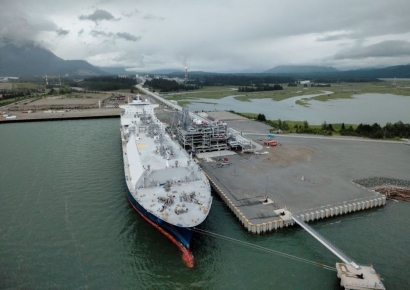 캐나다 LNG 첫 선박 수출, 한국으로 향했다