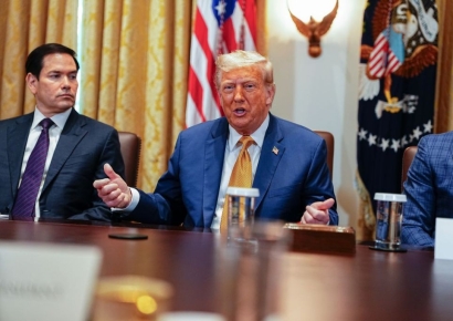 트럼프 "韓, 방위비 스스로 부담해야…美에 너무 적게 지불"